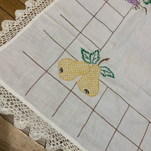 Vintage Table Cloth with Fruit Embroidery - Picture 3 of 6